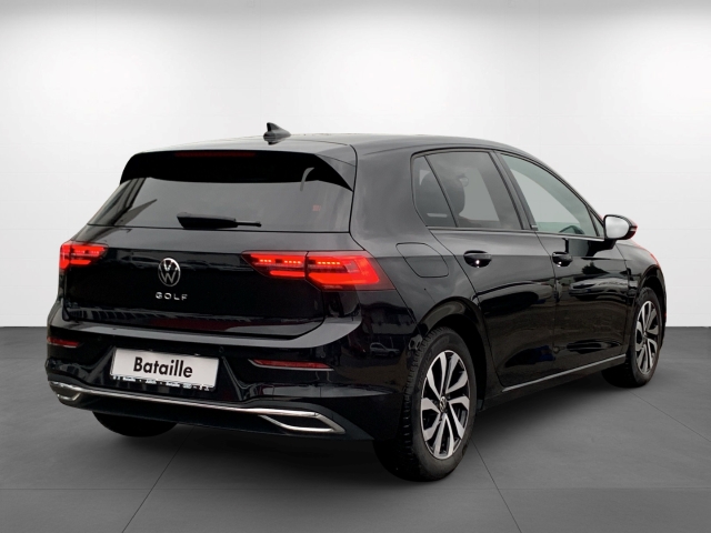 Golf VIII 2.0 TDI Active AHK Pano Navi Kamera