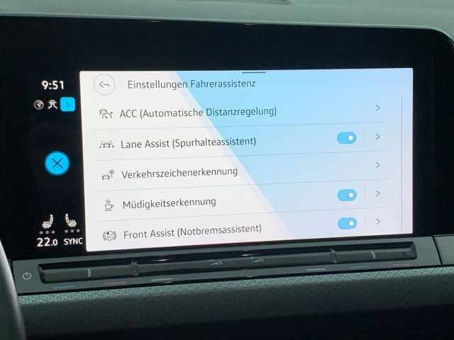 Golf VIII 2.0 TDI Active AHK Pano Navi Kamera