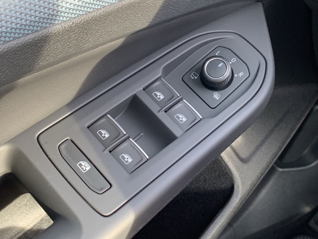 Golf VIII 1.5 eTSI Goal DSG AHK ACC SHZ Kam